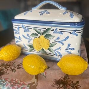 Lemon bread box by Inspirado Stonelite